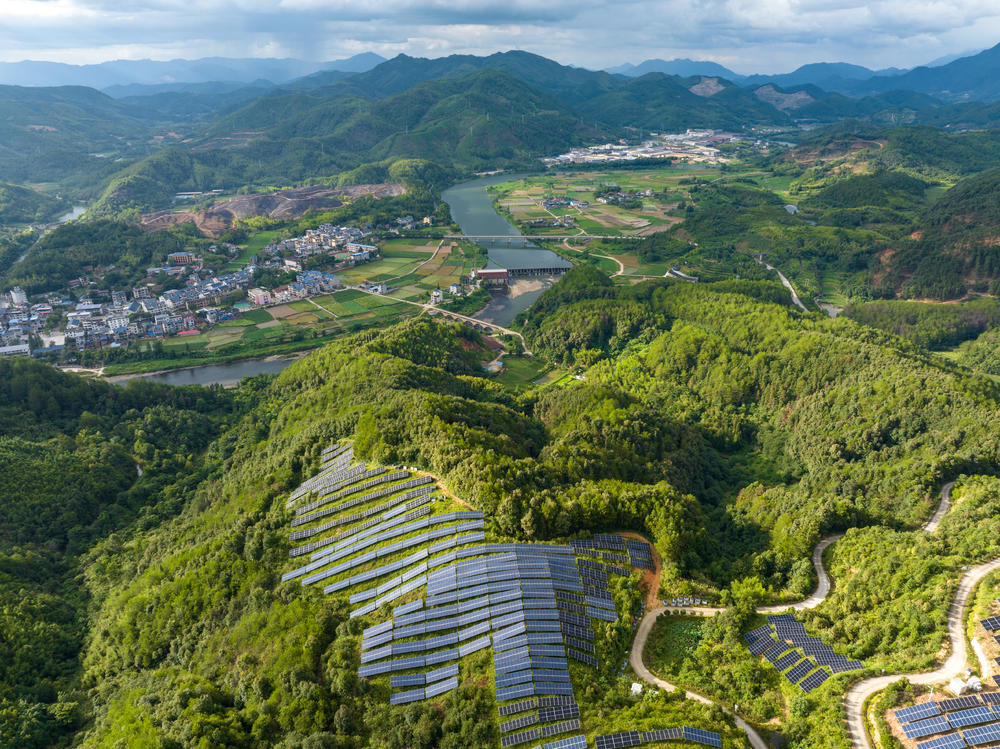 “两山”理念赋能新质生产力的实现路径