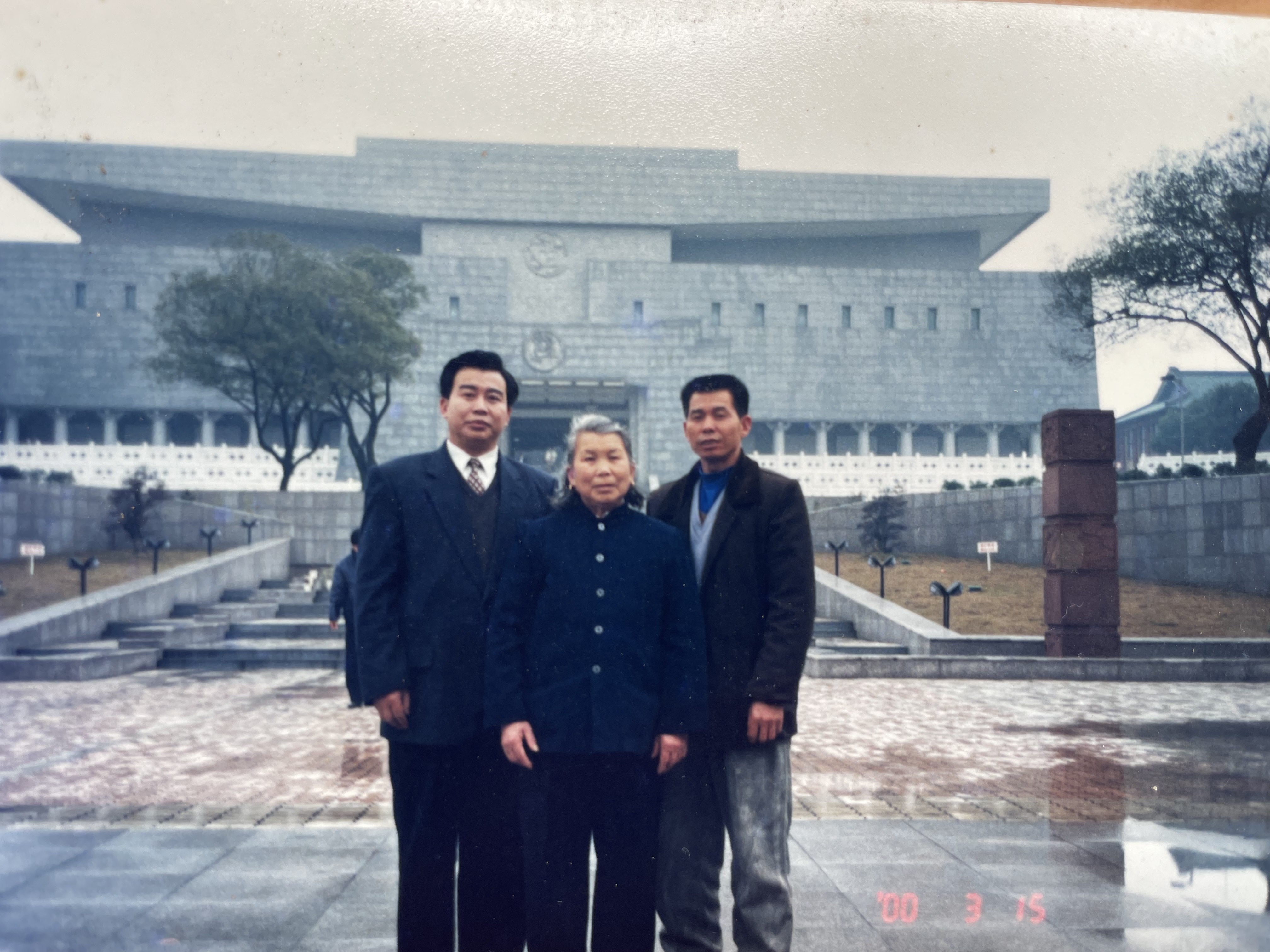 妈妈，下辈子我还做你的儿子